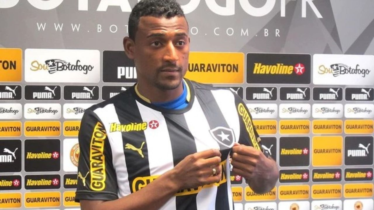 Botafogo busca vitória contra o Santos na Vila Belmiro após dez anos Lorena Bueri