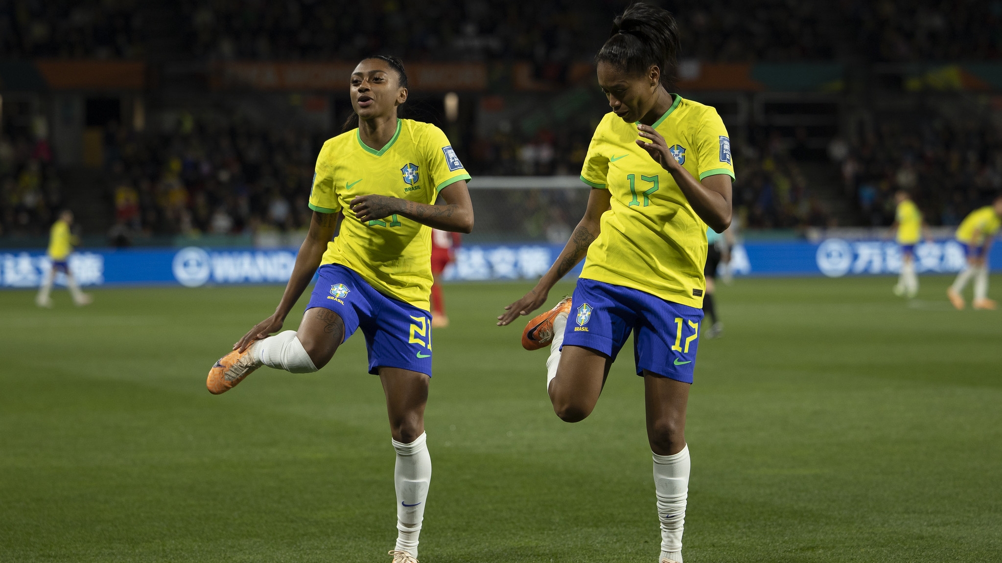 Brasil estreia com baile e goleada na Copa do Mundo Feminina Lorena Bueri