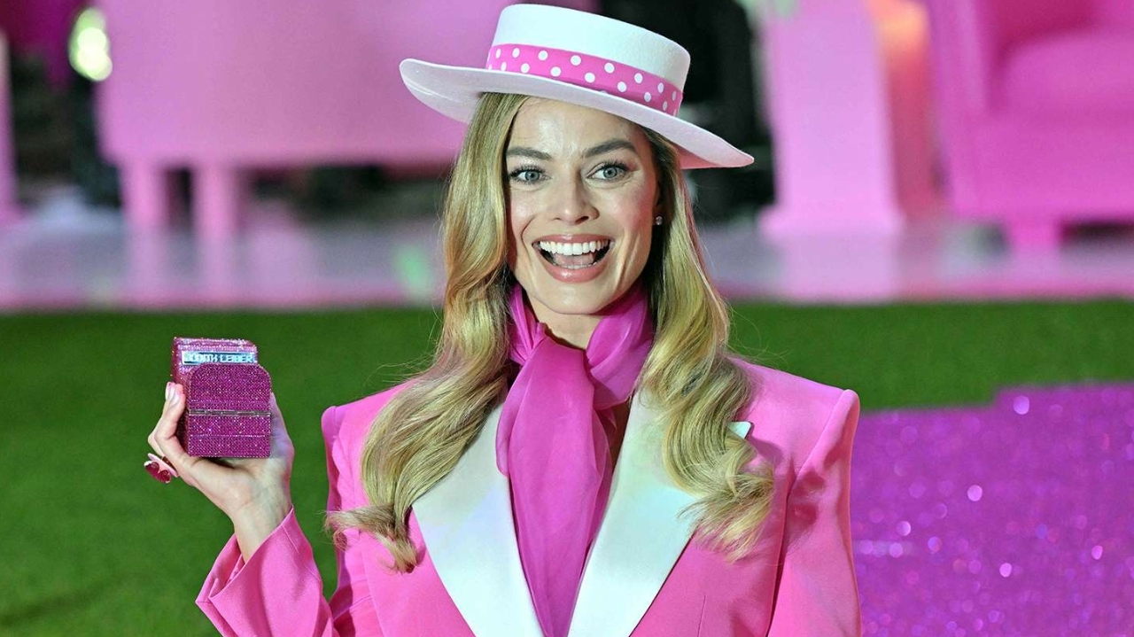 Barbiecore: quatro dicas essenciais para incorporar a tendência sem abandonar seu estilo Lorena Bueri