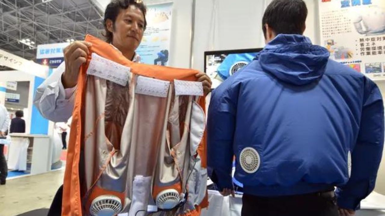 Trabalhadores japoneses usam jaquetas ventiladas e ares-condicionados para suportar calor extremo Lorena Bueri