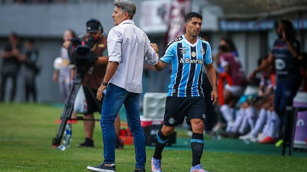 Renato Portaluppi afirma que Suárez permanece no Grêmio Lorena Bueri