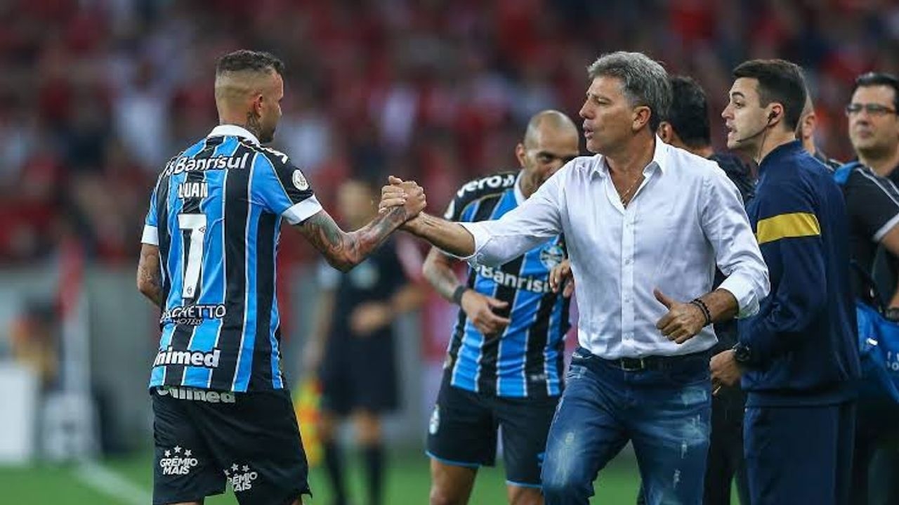  Renato Portaluppi elogia Luan em sua volta ao Grêmio  Lorena Bueri