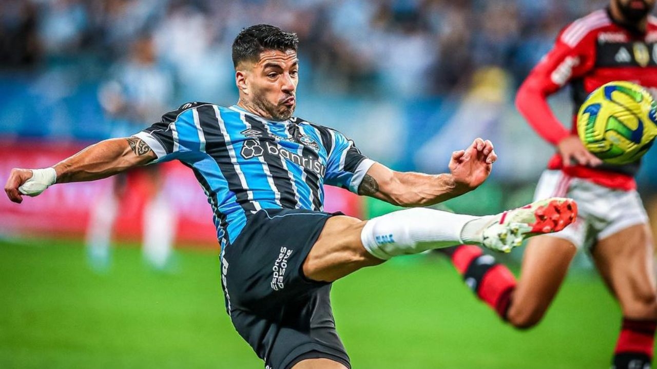 Final de novela: Suárez fica no Grêmio até dezembro deste ano Lorena Bueri