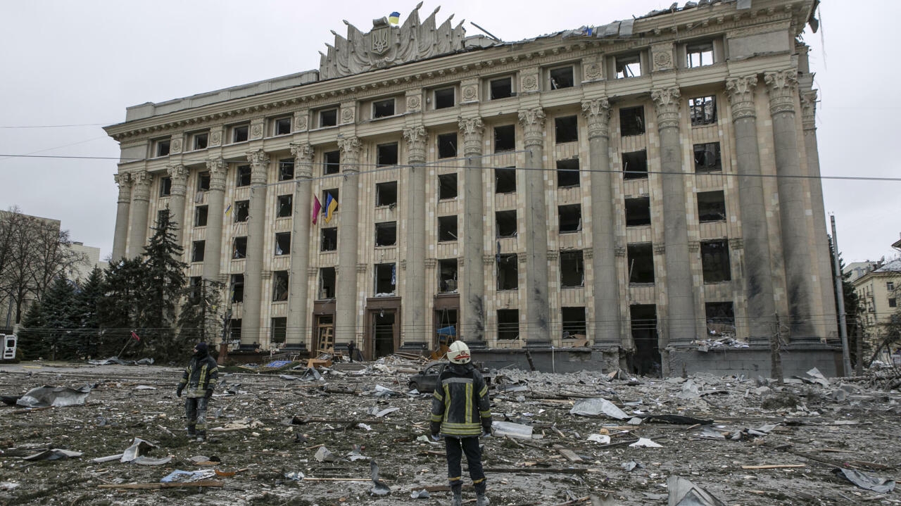 Após guerra, Kharkiv perde metade de sua população Lorena Bueri