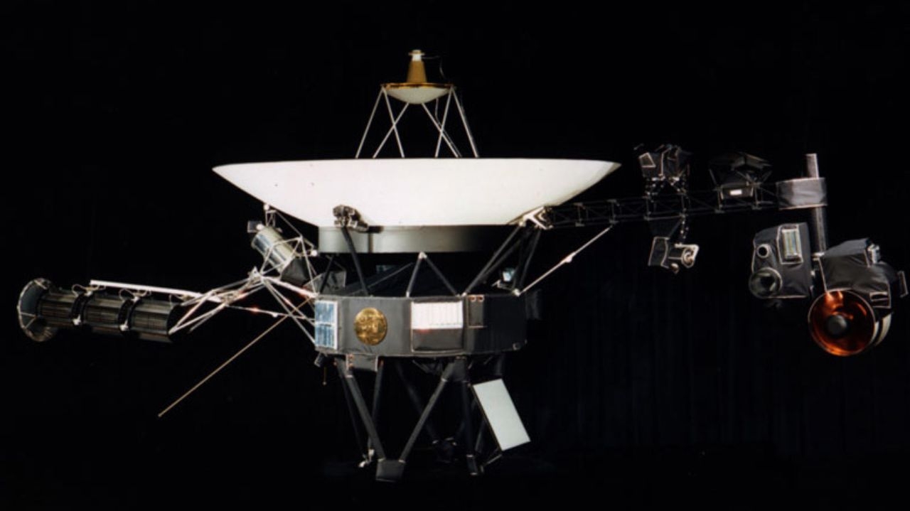 Nasa detecta sinal da Voyager 2 após perder contato Lorena Bueri