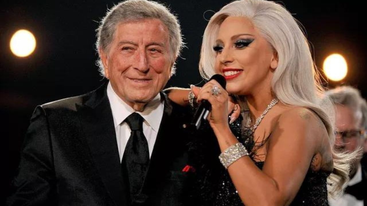 Lady Gaga presta homenagem à lenda Tony Bennet: ‘Um dia para sorrir’ Lorena Bueri