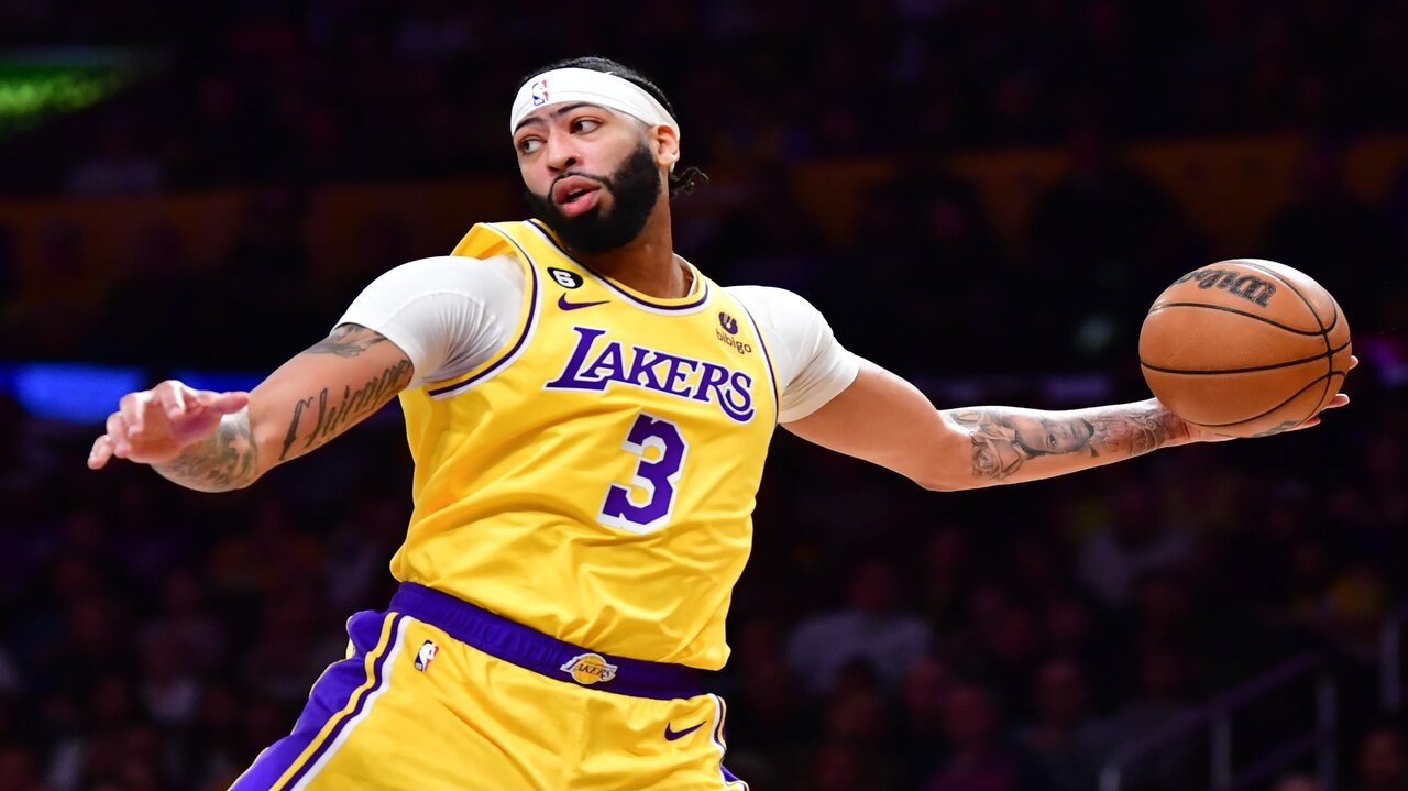 Anthony Davis renova com os Lakers e se torna o jogador com o maior salário da história da NBA Lorena Bueri