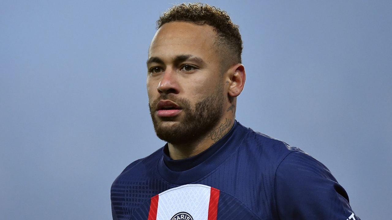 Neymar está na mira do Al Hilal, que planeja pagar 430 milhões ao jogador Lorena Bueri