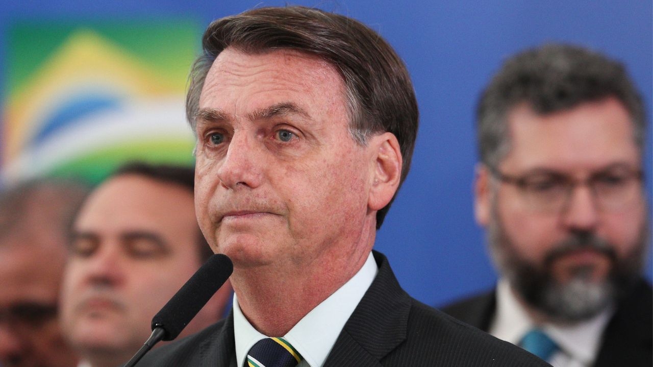 Defesa de Bolsonaro afirma que ex-presidente jamais desviou bens públicos Lorena Bueri