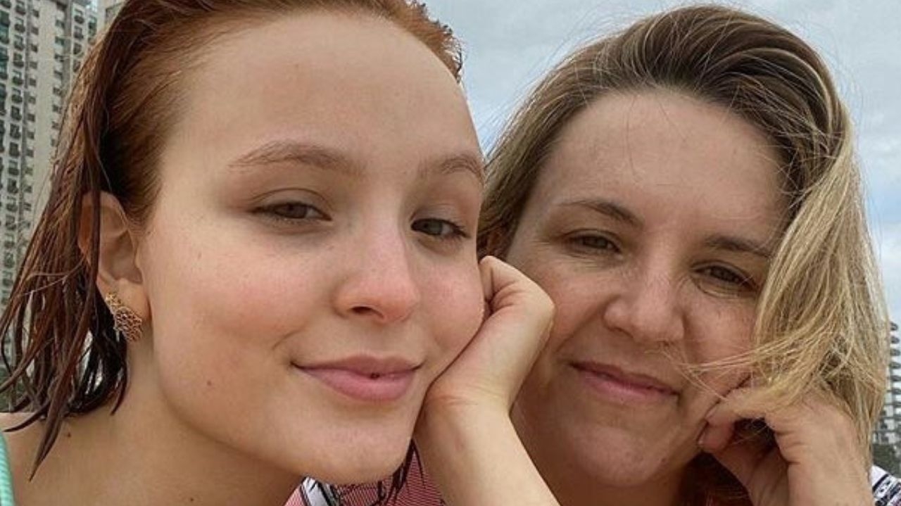 Mãe de Larissa Manoela quebra o silêncio e fala sobre as declarações da filha Lorena Bueri
