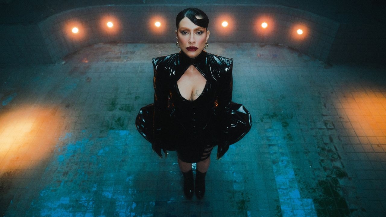 “Darkpop”: Cleo anuncia primeiro álbum da carreira musical Lorena Bueri