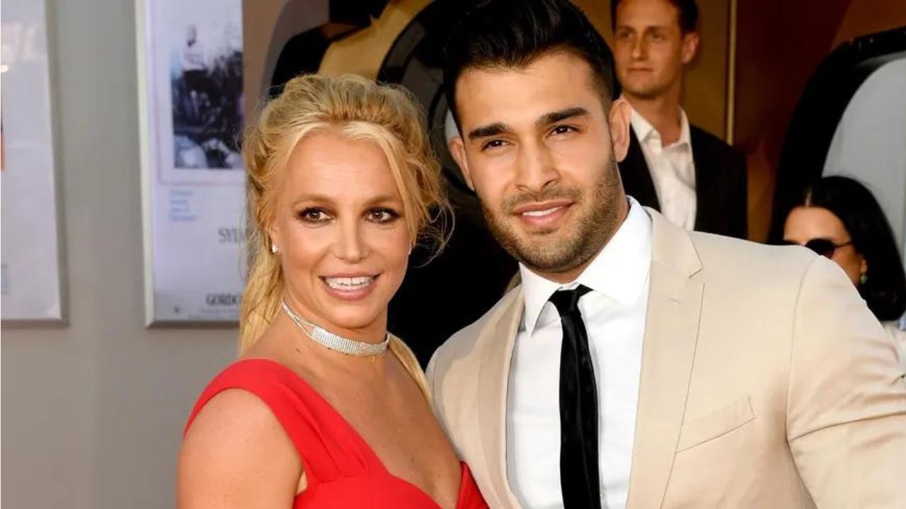 Britney Spears fala pela primeira vez sobre divórcio com Sam Asghari Lorena Bueri