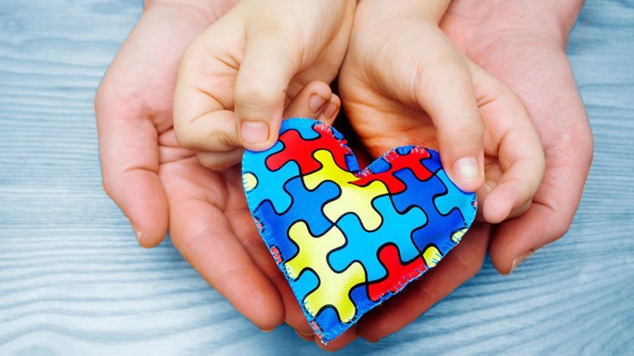 Pais de filhos autistas também são diagnosticados com TEA  Lorena Bueri