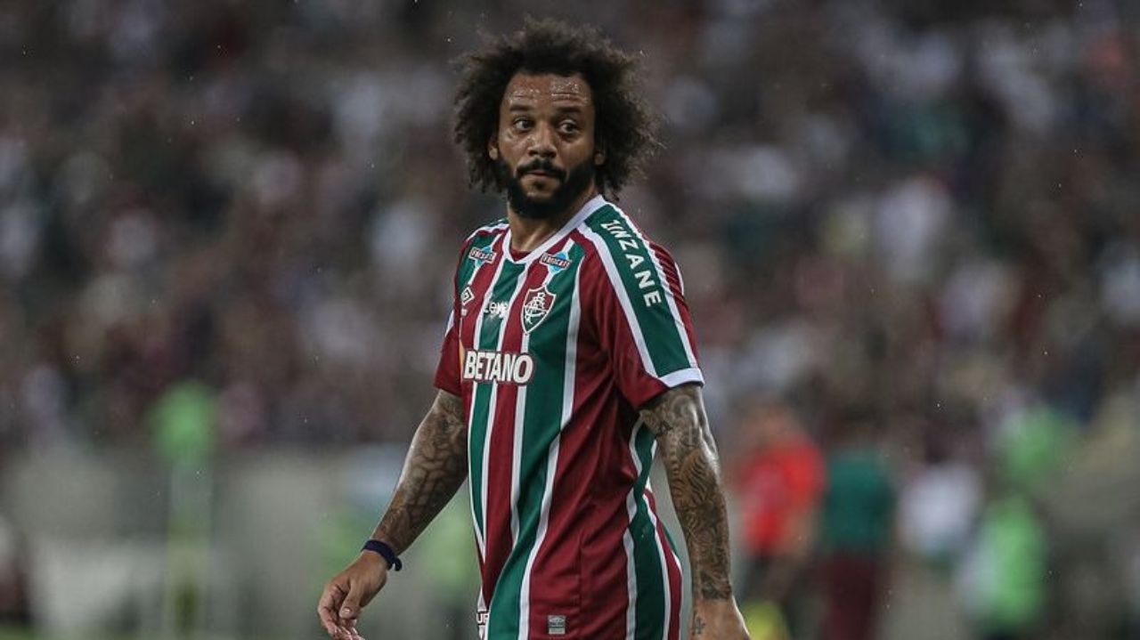 Marcelo, lesionado, não jogará a próxima partida pelo Fluminense Lorena Bueri