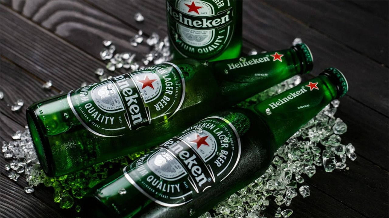 Em resposta à crise na Ucrânia, Heineken vende operação na Rússia por 1 euro Lorena Bueri