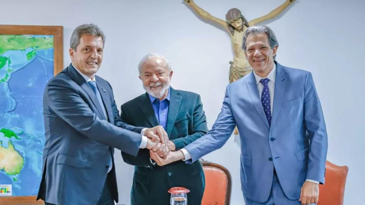 Ministro argentino anuncia acordo de US$ 600 mi entre Brasil e Argentina Lorena Bueri