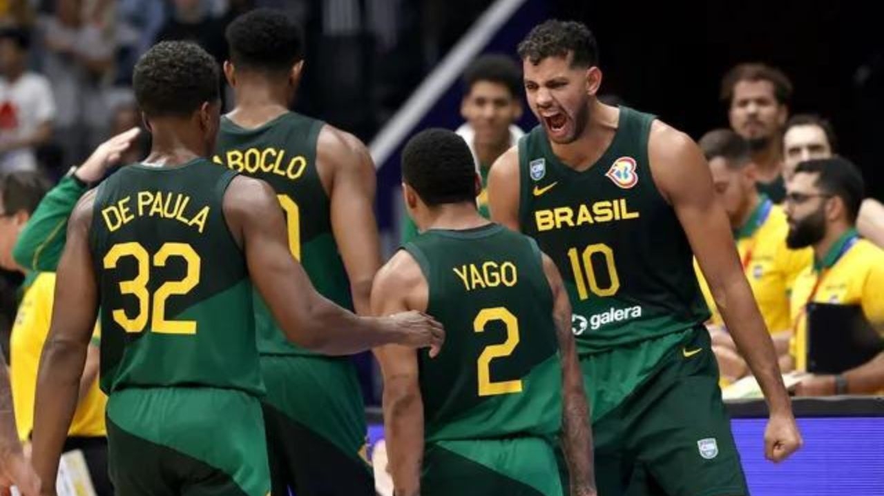 Brasil vence Canadá de virada na Copa do Mundo de basquete Lorena Bueri
