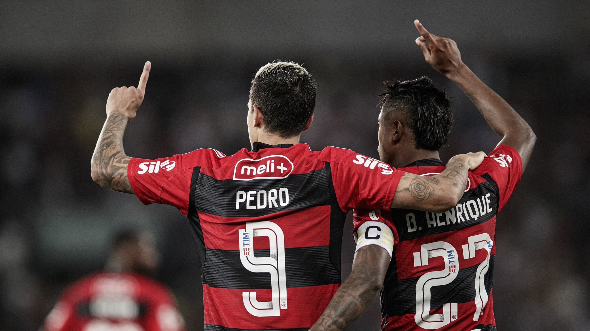Flamengo derrota Botafogo no Nilton Santos e ameniza crise no elenco Lorena Bueri