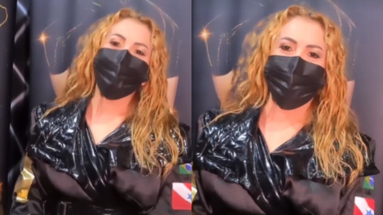 Joelma usa máscara em retorno aos palcos após problemas de saúde Lorena Bueri
