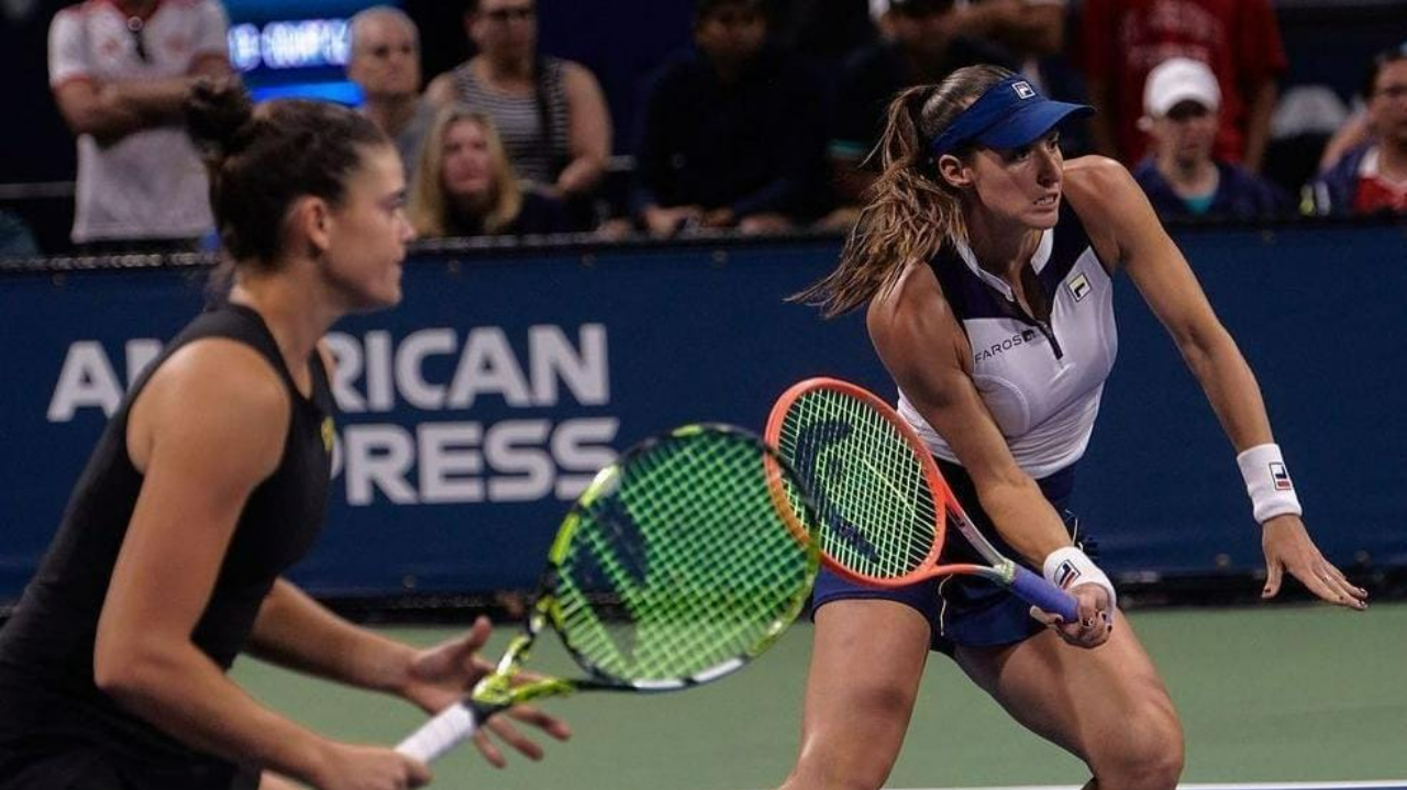  Luisa Stefani e Jennifer Brady vencem e seguem firmes no torneio US Open Lorena Bueri
