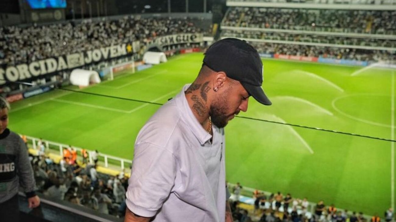 Neymar faz promessa ao Santos: “Pode ter certeza eu vou voltar” Lorena Bueri