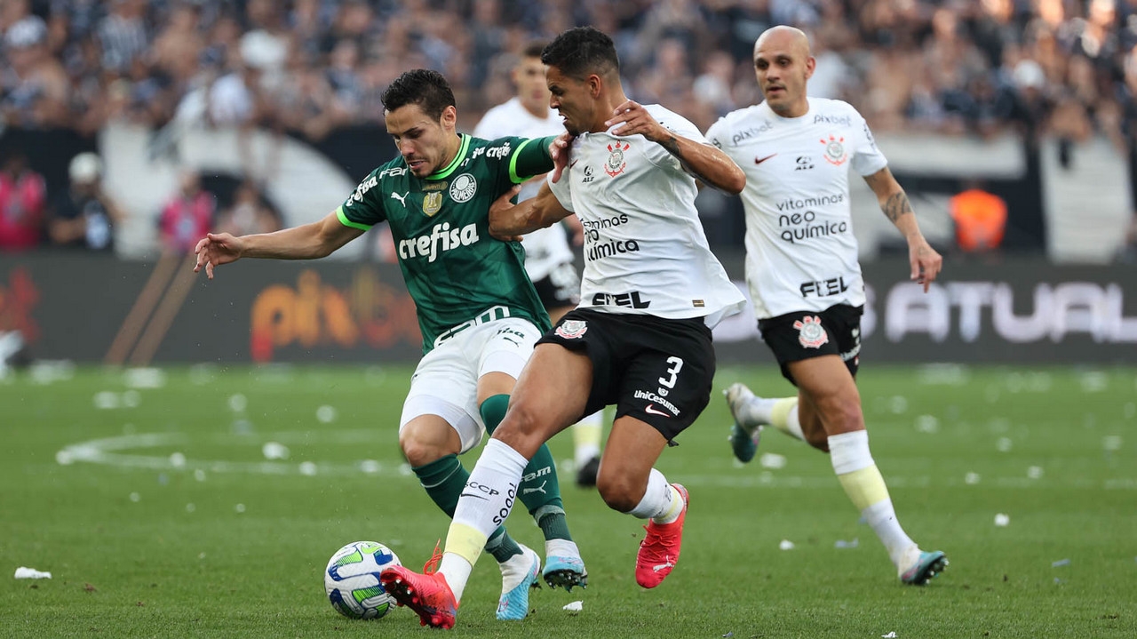 Empate contra Corinthians aumenta invencibilidade do Palmeiras contra rivais de SP pelo Brasileirão Lorena Bueri