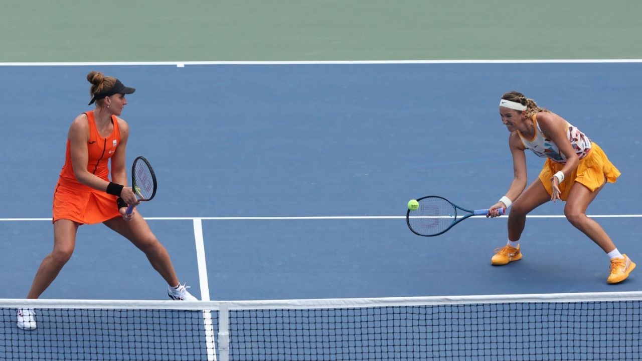  Bia Haddad e Azarenka avançam para as quartas de final no US Open Lorena Bueri