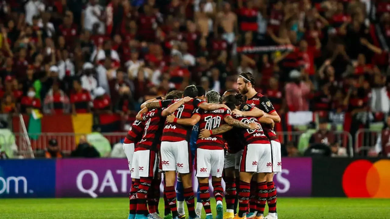 Flamengo inicia conversas para permanência de jogadores, mas deixa para decidir após final da Copa do Brasil Lorena Bueri