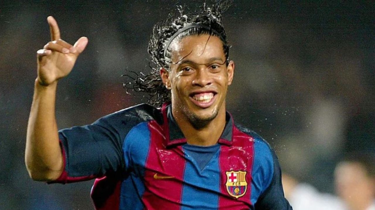 Em documentário, Ronaldinho Gaúcho relembra sua estreia pelo Barcelona Lorena Bueri