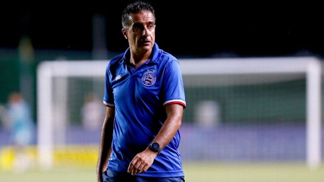 Técnico português Renato Paiva pede demissão e deixa o Bahia   Lorena Bueri