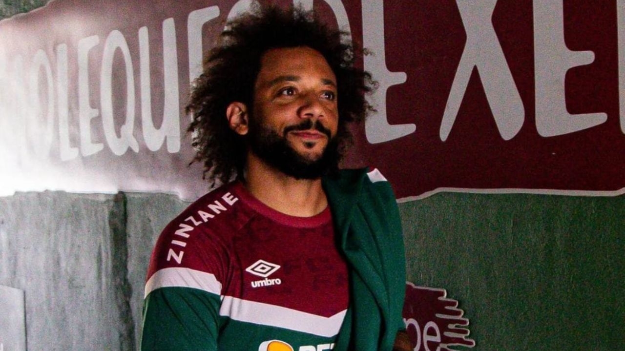 Marcelo marca golaço em treino no CT do Fluminense  Lorena Bueri