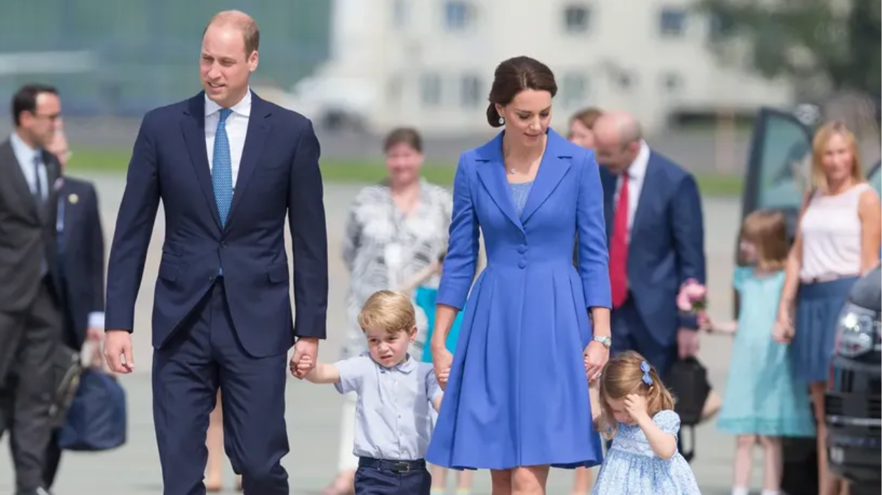 Sangue e roupa azul: entenda a escolha da tonalidade da família real Lorena Bueri
