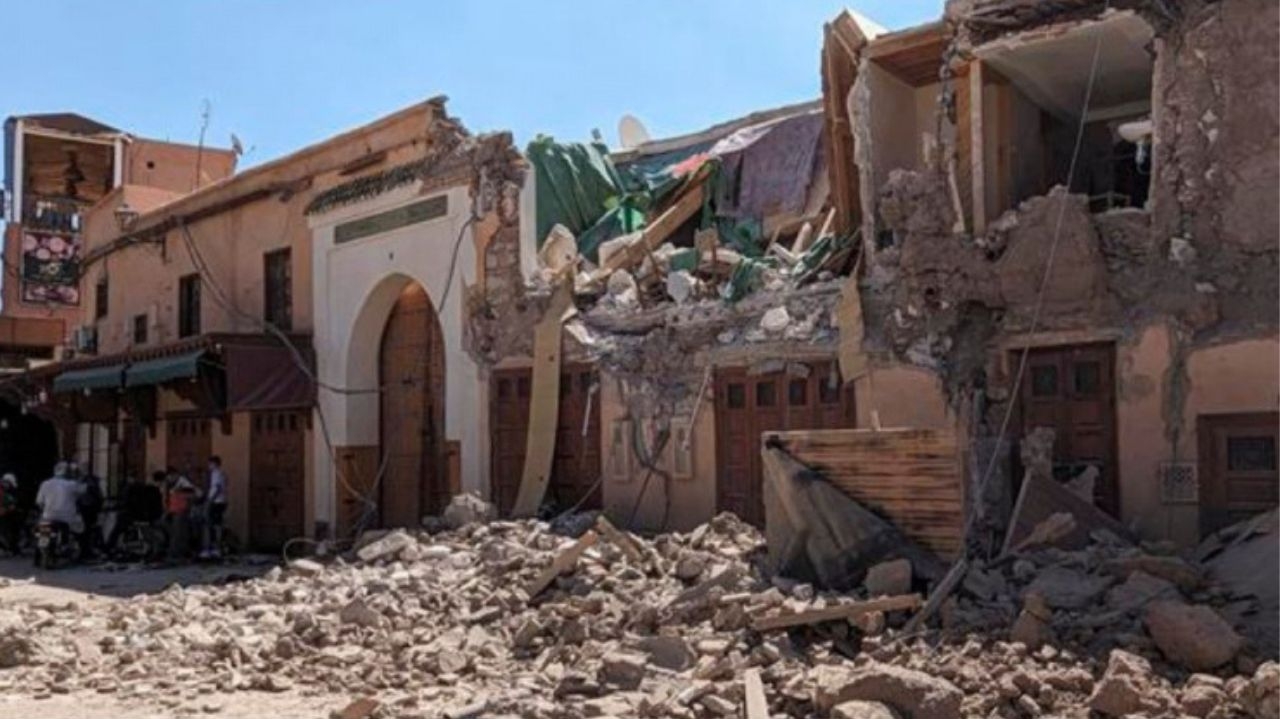 Terremoto no Marrocos deixa mais de 2 mil mortos  Lorena Bueri