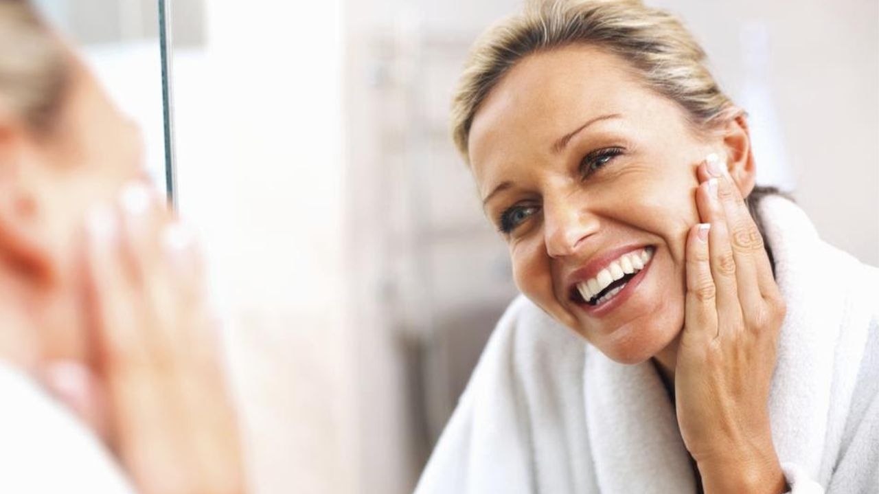 Envelhecimento agudo da pele: 4 fatores que influenciam Lorena Bueri