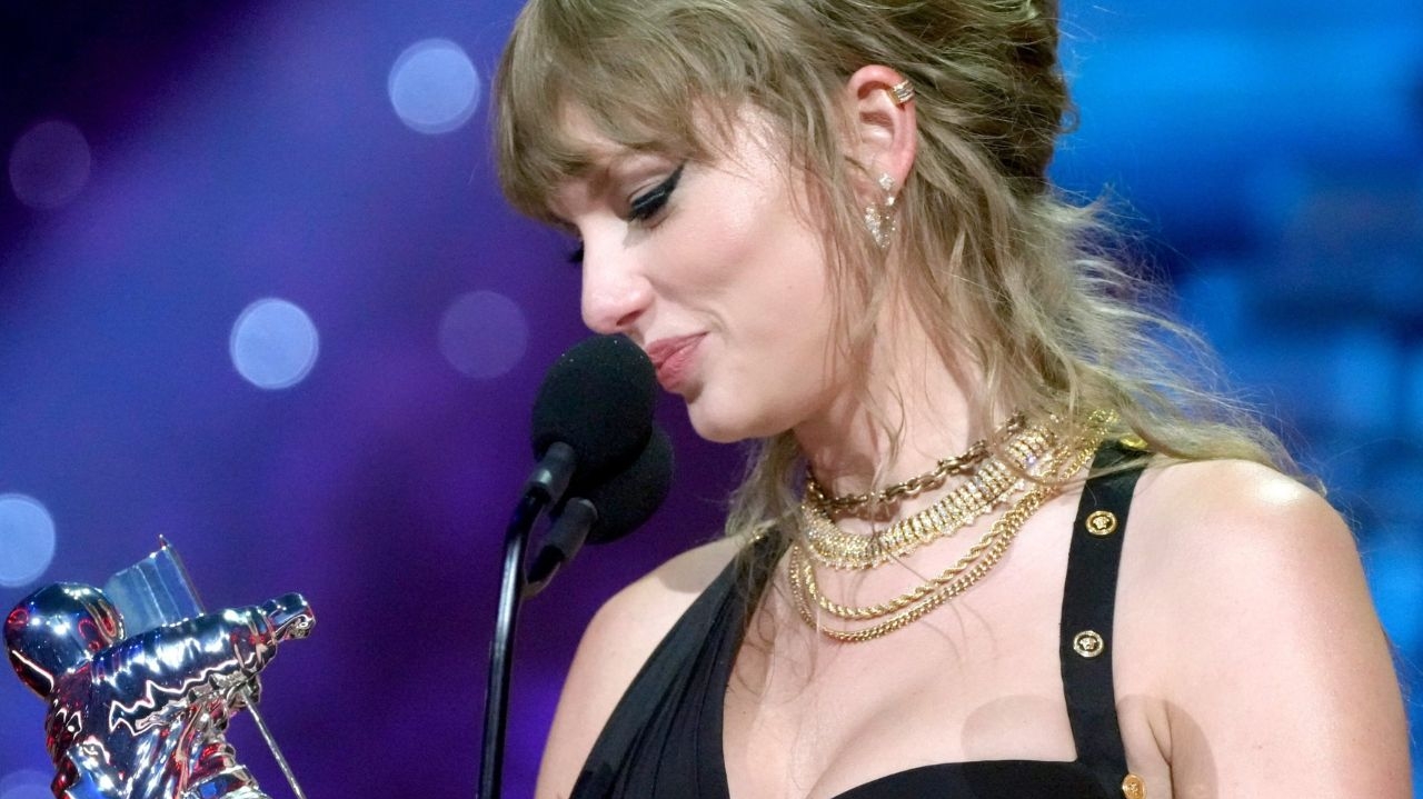 VMA 2023: Taylor Swift vence categoria de “Melhor Direção” com “Anti-Hero” Lorena Bueri