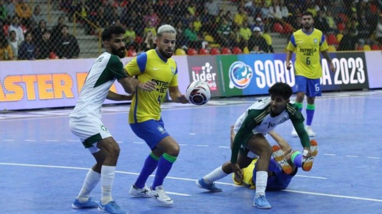 Brasil garante classificação para a semifinal da Copa das Nações de Futsal Lorena Bueri