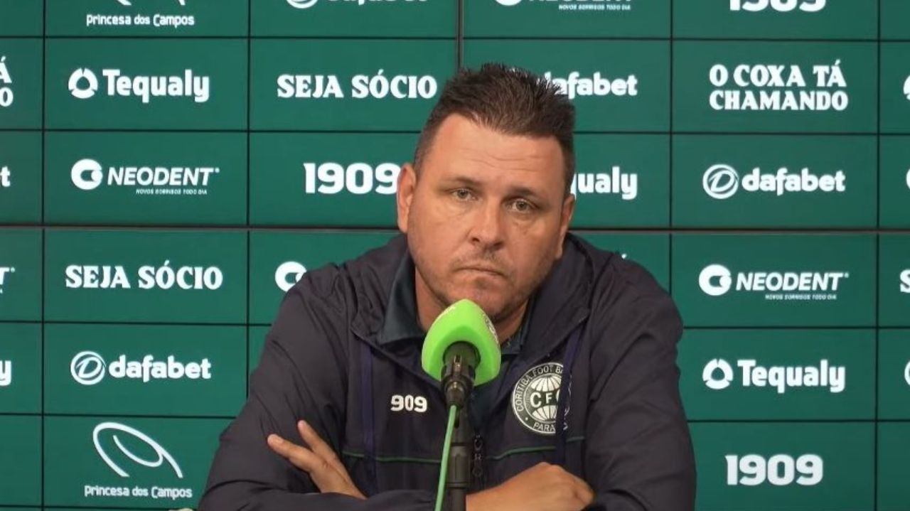 Thiago Kosloski fala sobre a derrota contra o Bahia e divide a culpa das falhas do clube Lorena Bueri