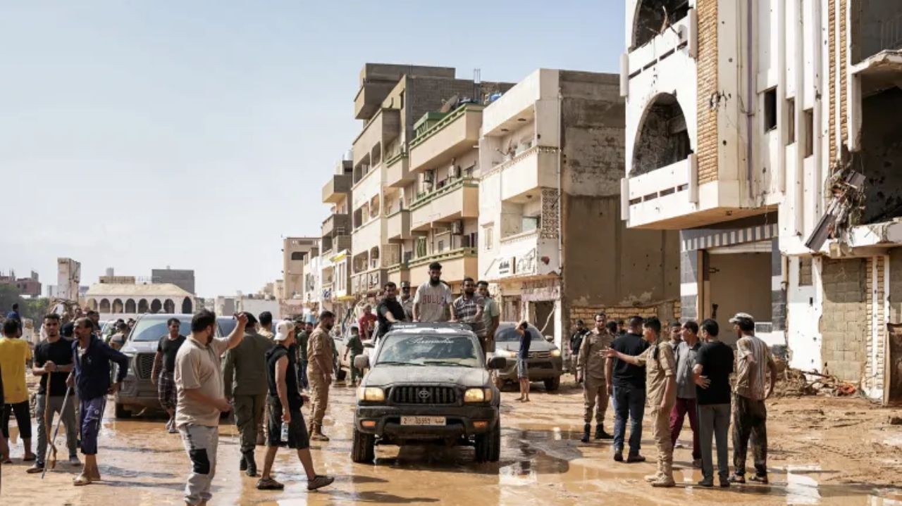 Instabilidade política da Líbia aprofunda o desastre das inundações Lorena Bueri
