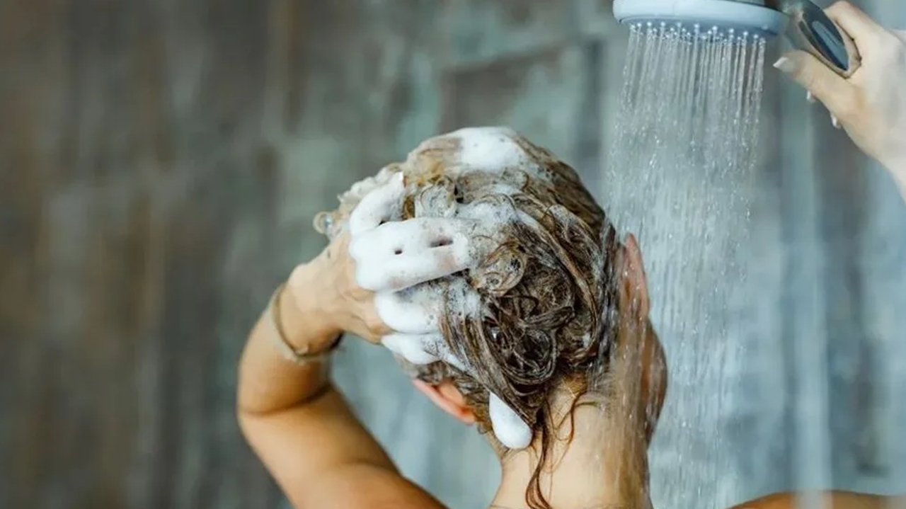 Showertok: trend de banhos elaborados vem conquistando a geração Z Lorena Bueri