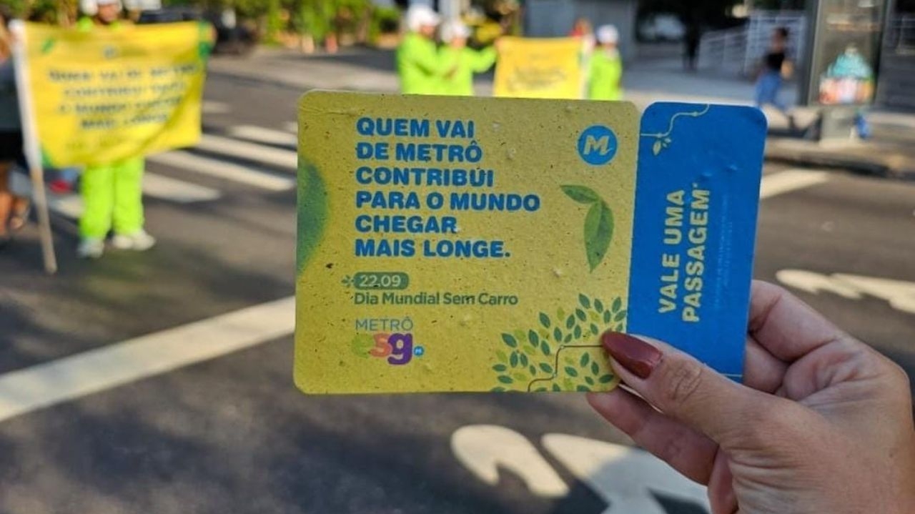 Metrô do RJ distribui passagens grátis em campanha do Dia Mundial sem Carro Lorena Bueri