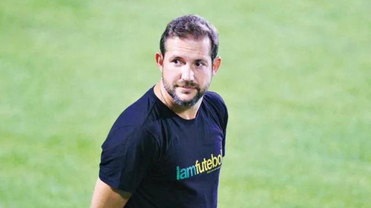  Lucas Oliveira, ex-treinador do Atlético-GO, morre aos 43 anos de idade Lorena Bueri