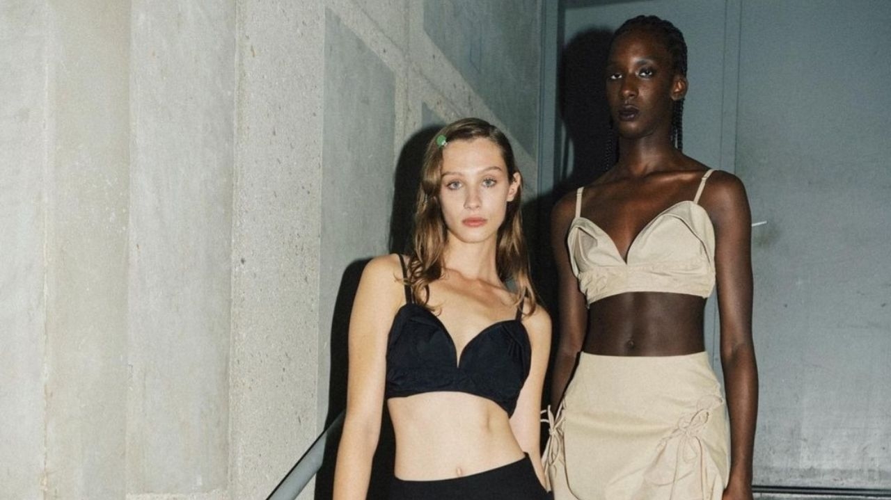 Cinco tendências da Paris Fashion Week para investir na temporada primavera e verão Lorena Bueri