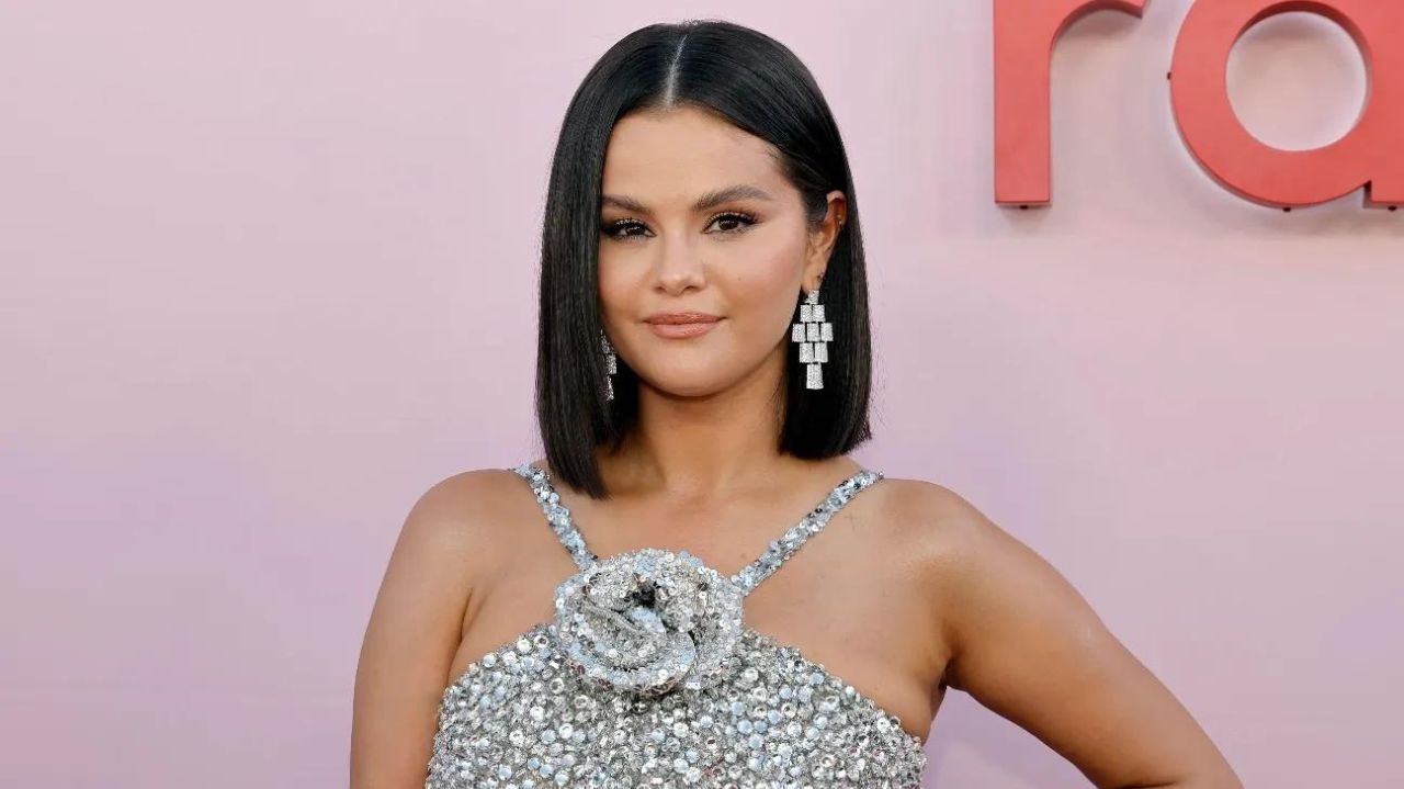 Selena Gomez organiza leilão beneficente e oferece experiências com famosos como prêmio Lorena Bueri