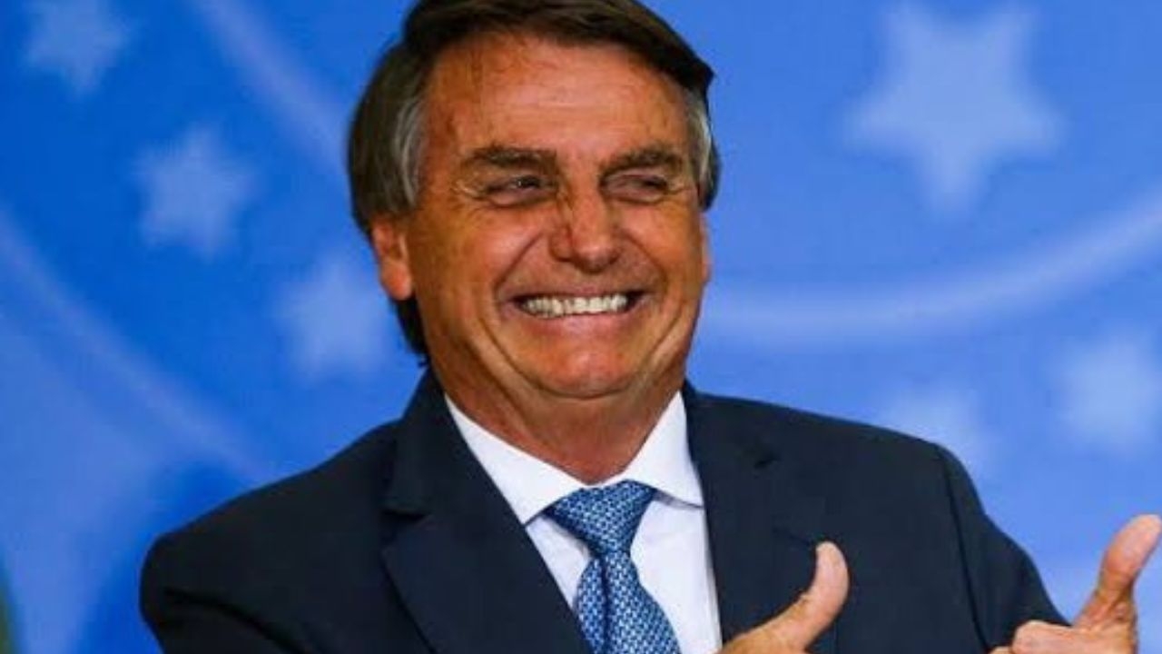 Bolsonaro volta a questionar eleições de 2022 Lorena Bueri