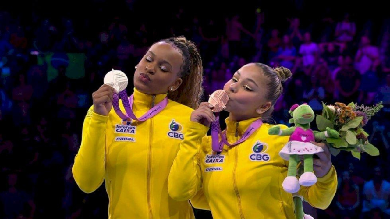 Flávia Saraiva e Rebeca Andrade são medalhistas no mundial da Bélgica; famosos parabenizam as atletas Lorena Bueri