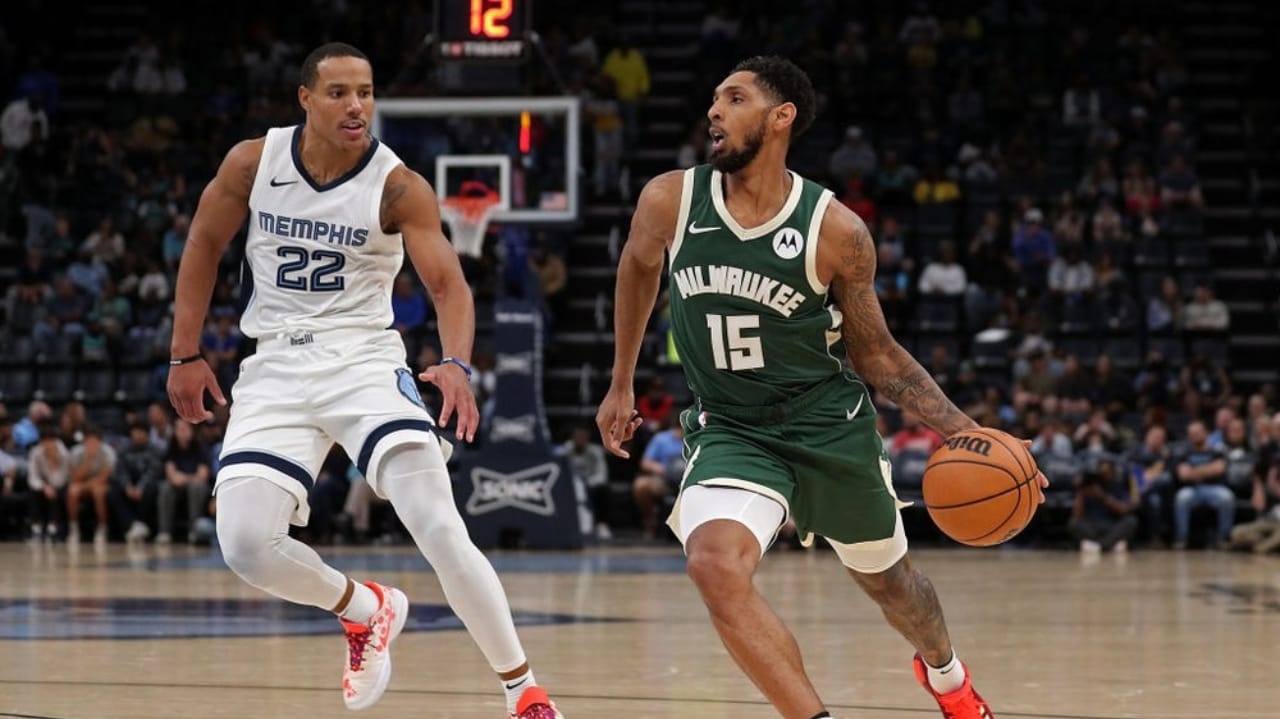 Grizzllies superam Bucks em jogo de pré-temporada da NBA.  Lorena Bueri