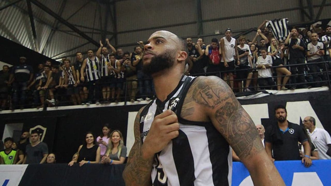 Botafogo anuncia retorno de Jamaal Smith para disputa do NBB Lorena Bueri