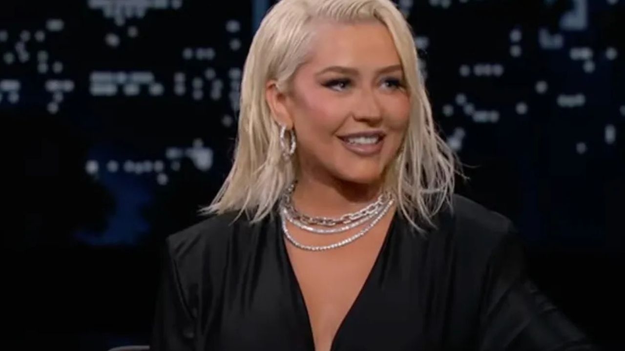 Christina Aguilera comenta sobre livro de Britney Spears no programa 'Jimmy Kimmel Live!' Lorena Bueri