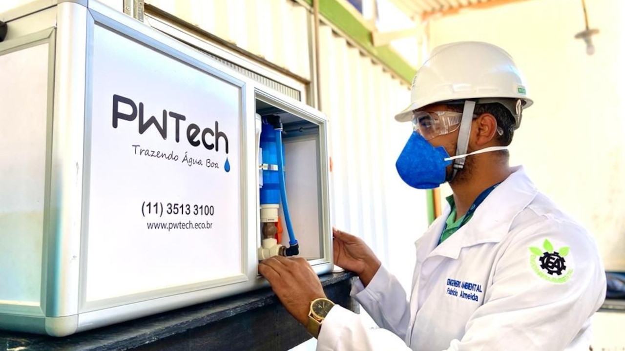 Brasil envia purificadores da PWTech para aliviar crise de água em Gaza Lorena Bueri