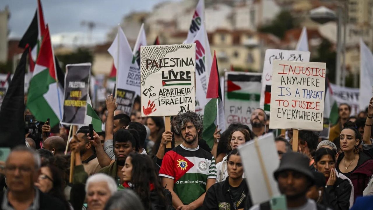 Protestos globais em solidariedade aos palestinos reúnem multidões; confira imagens Lorena Bueri